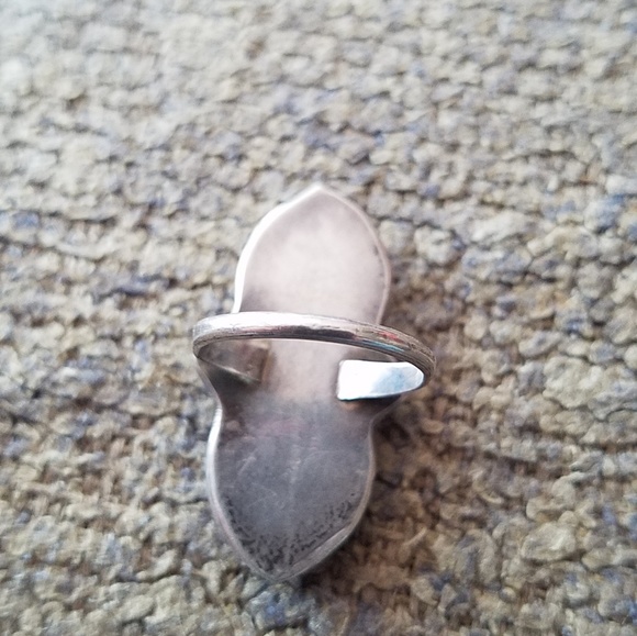 NATIVE AMERICAN MOP AND TURQUOISE RING - Picture 4 of 6